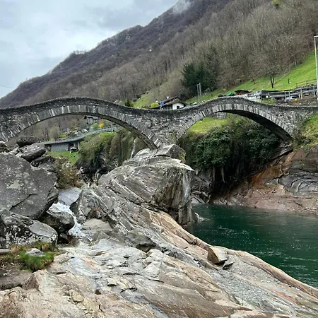 Moderno Bilocale Vista Maggiore Apartment