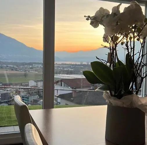 Moderno Bilocale Vista Maggiore * Gordola